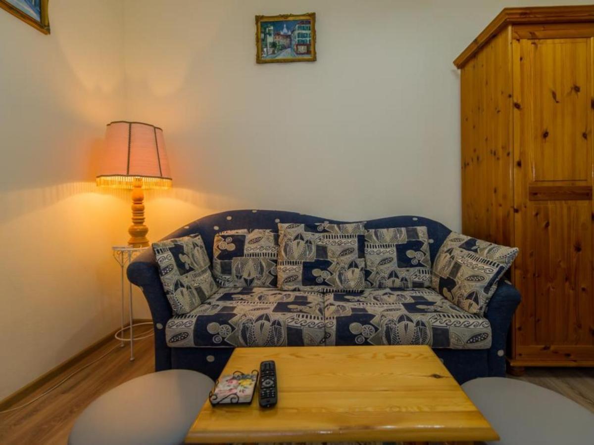 Apartment Carol Private Yard With Barbeque And Parking Sinaia Exterior foto